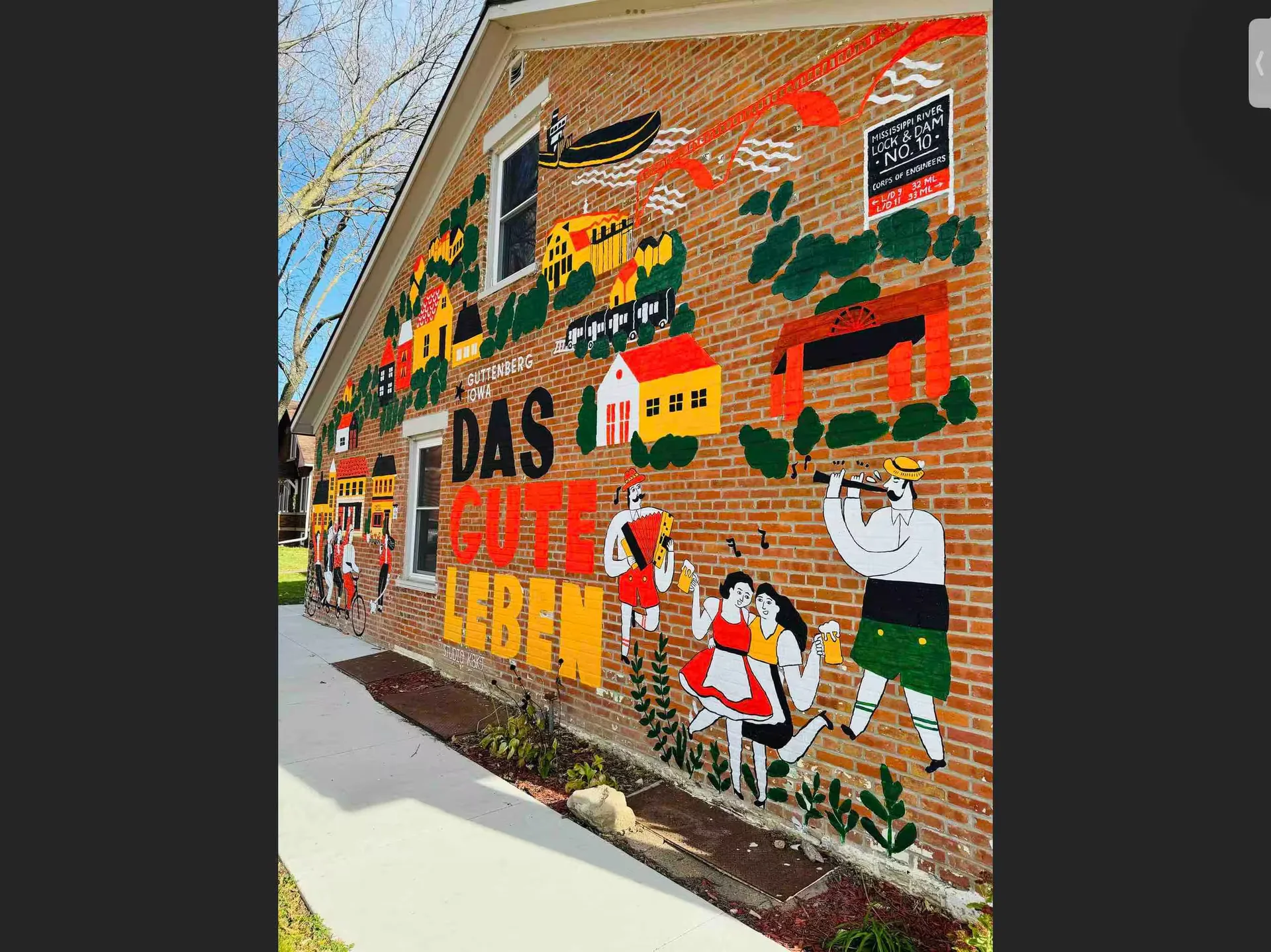 The actual Das Gute Leben mural